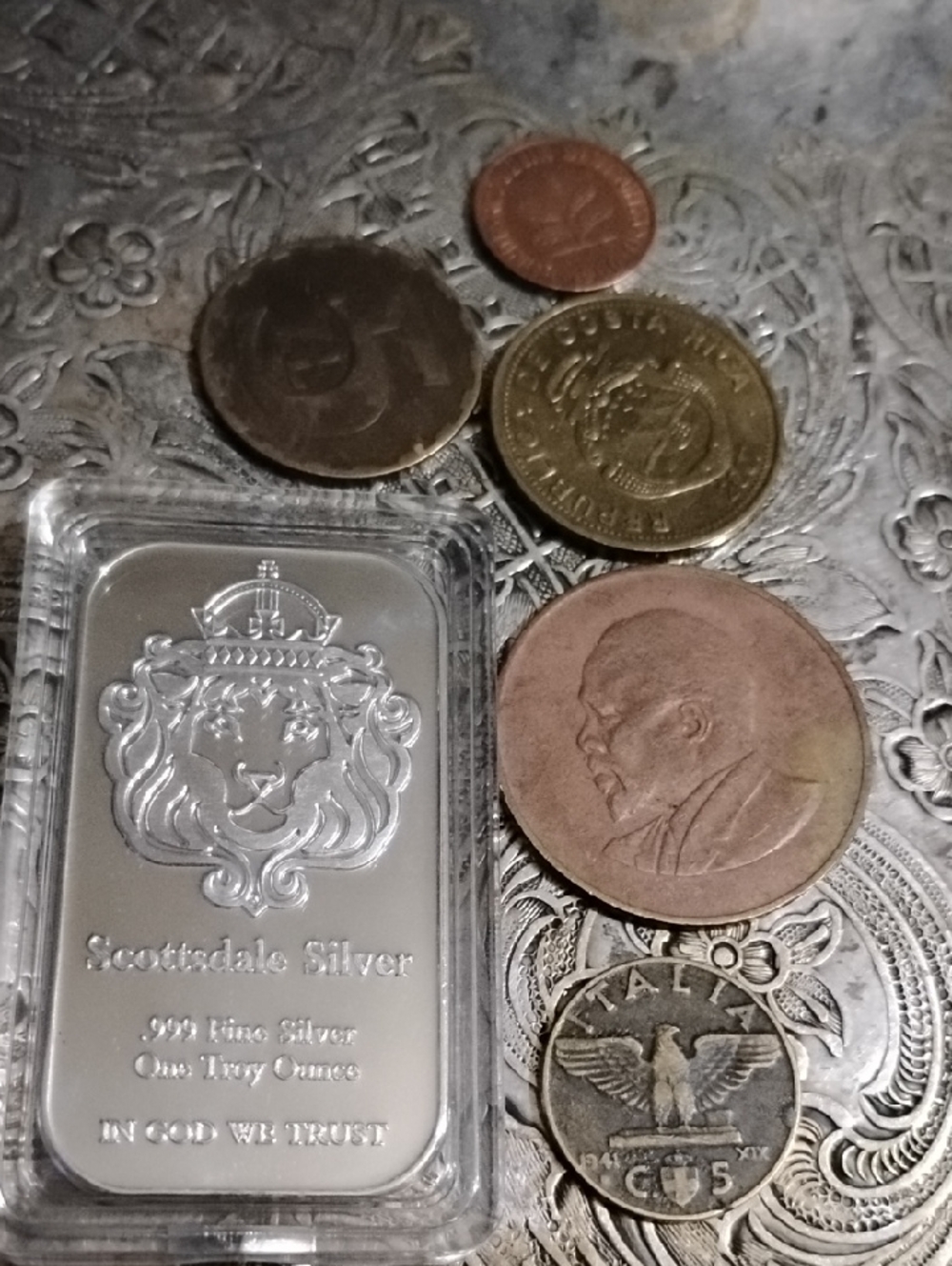 Scottsdale Silver Finish Metal 1 oz .999 Fine Silver Bar - Shiny Silver Lion++++